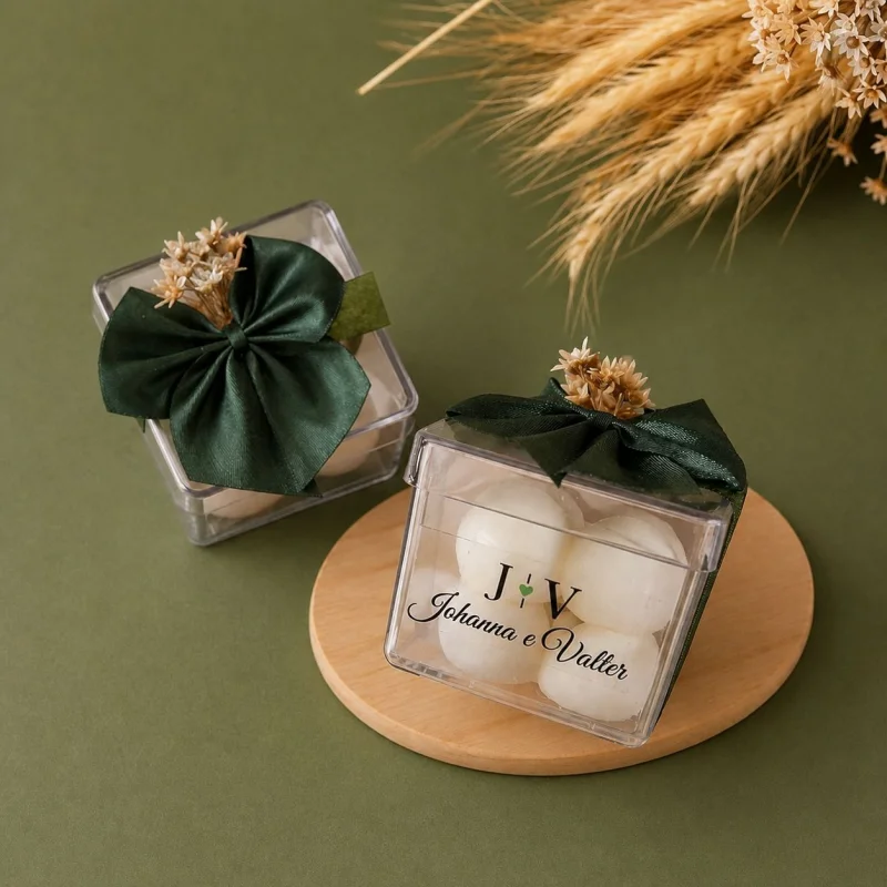 Vela Aromática Bubble Personalizada na caixinha com laço, flores e adesivo